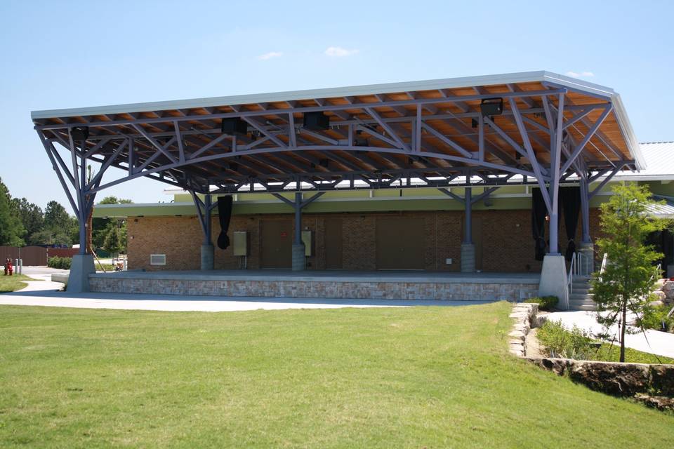 Oviedo Center Lake Park Amphitheater & Cultural Center