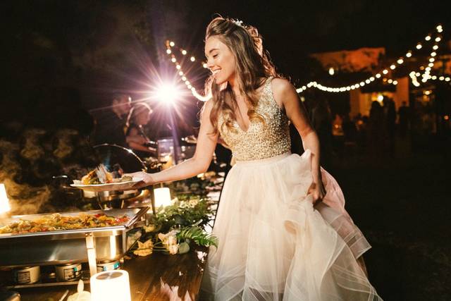 Buffet station newlywed