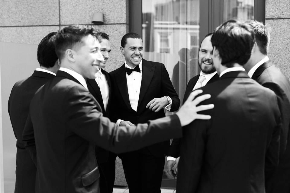 Groomsman photo