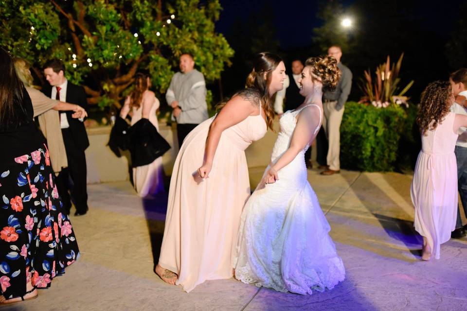 Bride & bridesmaid