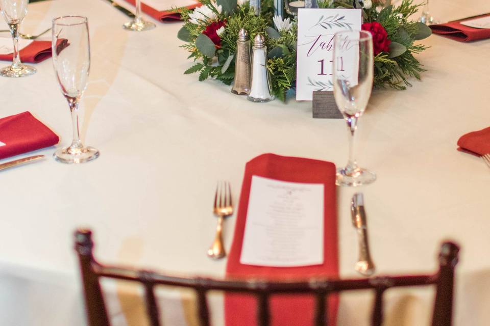 Centerpieces & matching linens