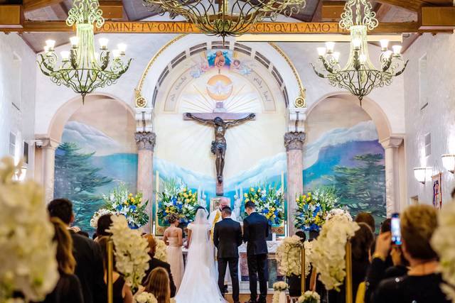 Harmonious ceremony atmosphere