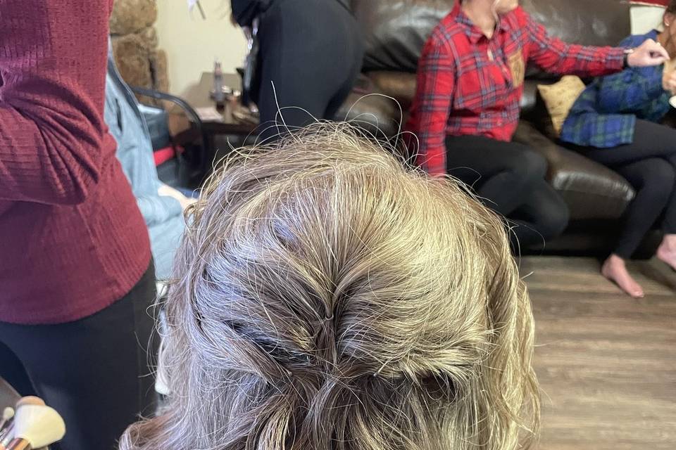 Guest Hair Half UP