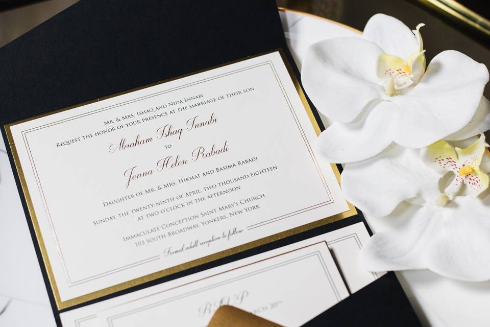 Horizontal pocket invitation