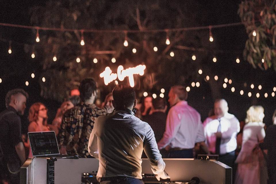 Nestor Morales DJ