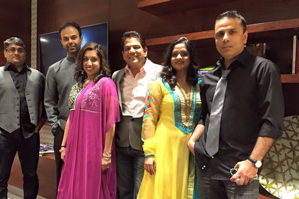 Din Check Bollywood Band