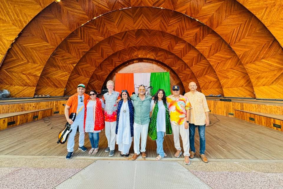 Din Check Bollywood Band