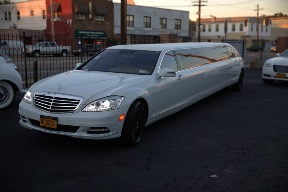 Chic Mercedes limo