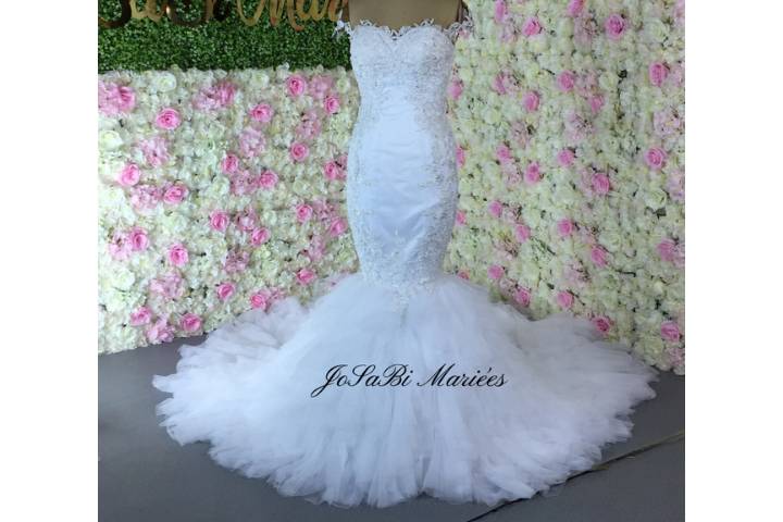 Ruffled mermaid wedding dress