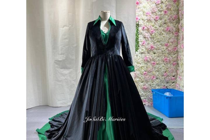 Retro emerald gown and coat