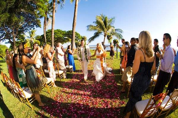 Ocean side wedding ceremony on Maui
