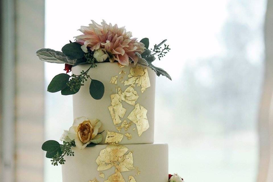 Mountain wedding cake