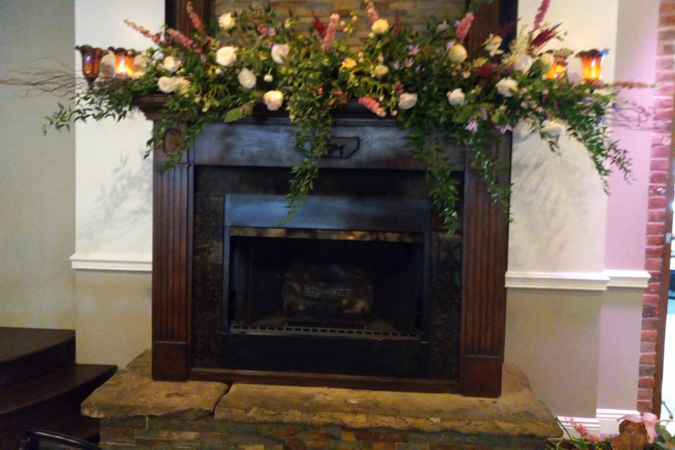 Lidia's fireplace garland