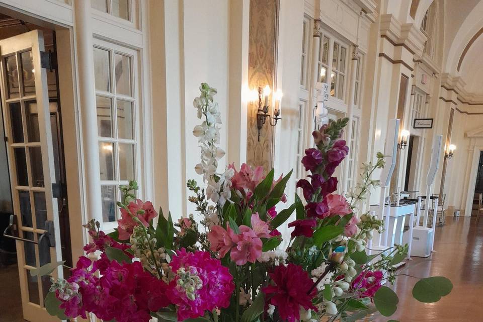 Table vase flowers