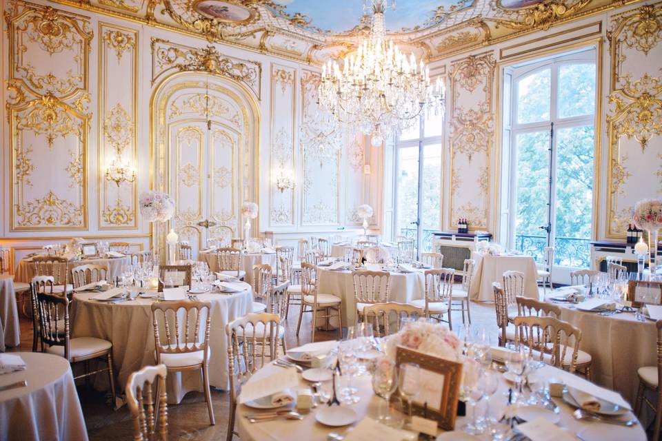 Luxury ceremony in paris