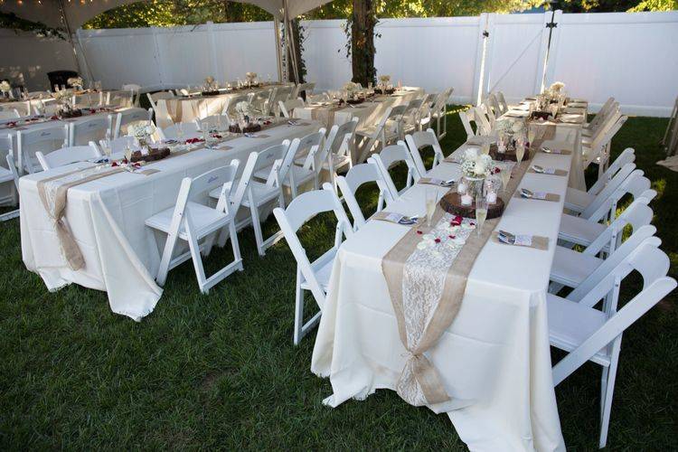 Long table setting