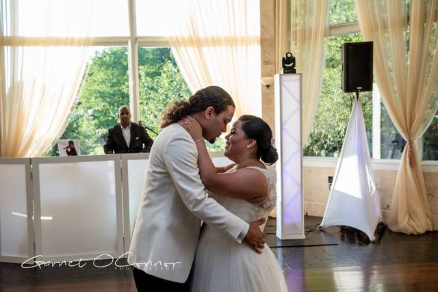Couple's dance