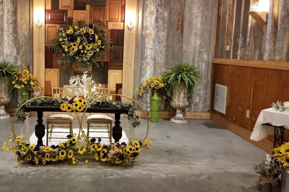Head Table Sunflower Decoratio