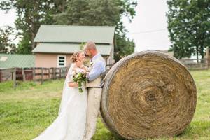 Couple's outdoor wedding shoot