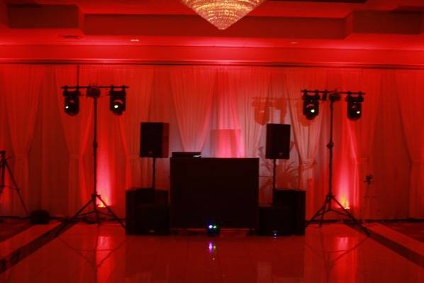 A-List DJ's, Photo Booths, and Elegant Lighting