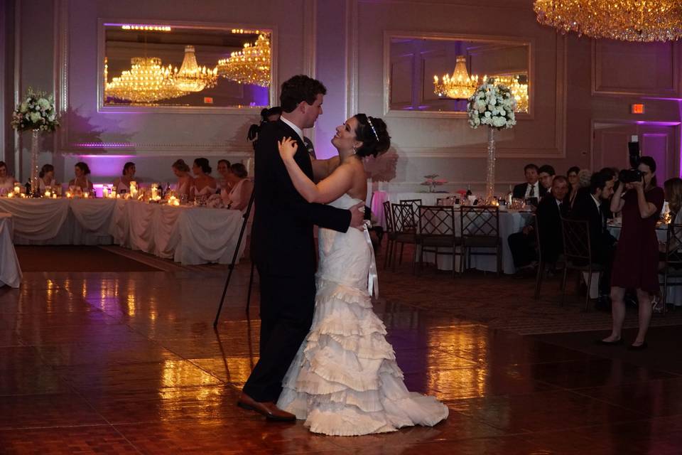 Drury Lane Wedding DJ Hot Mix Entertainment Oak Brook Wedding DJ