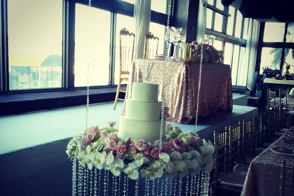 CONFETTI FAMILY EVENT PRODUCTION