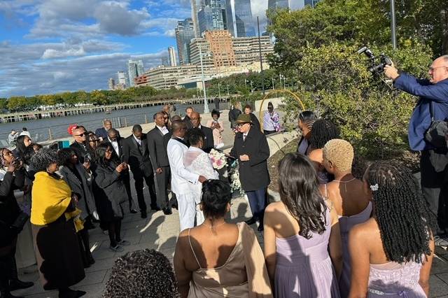 Joyful Big Wedding on Pier 62