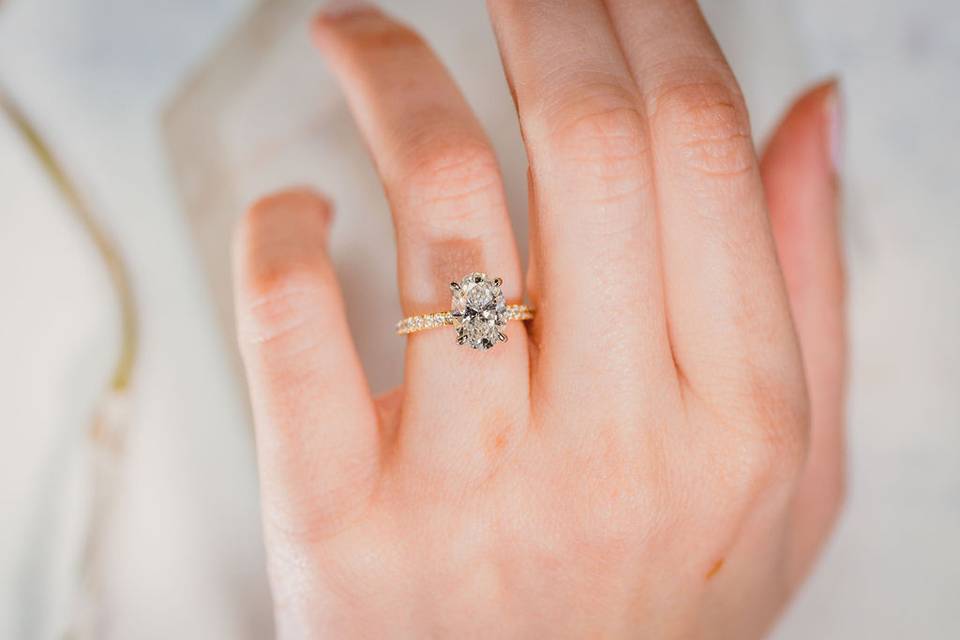 Oval Engagement Ring