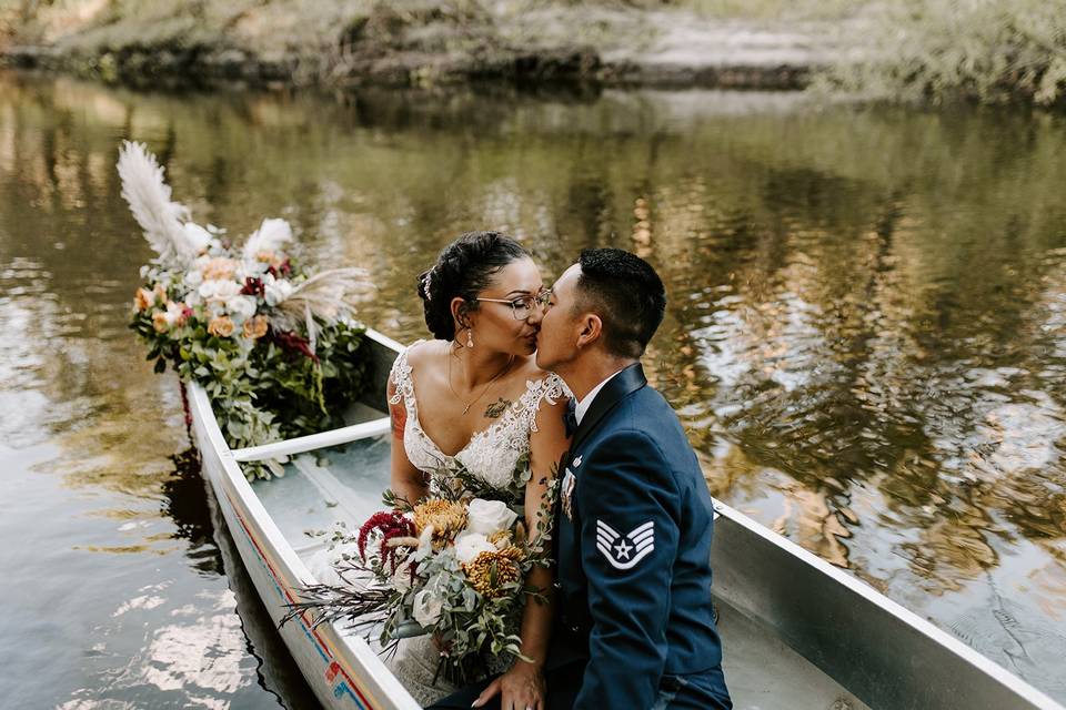Kiss in a Canoe