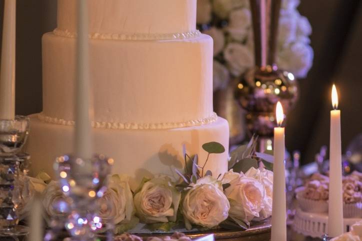 White wedding cake