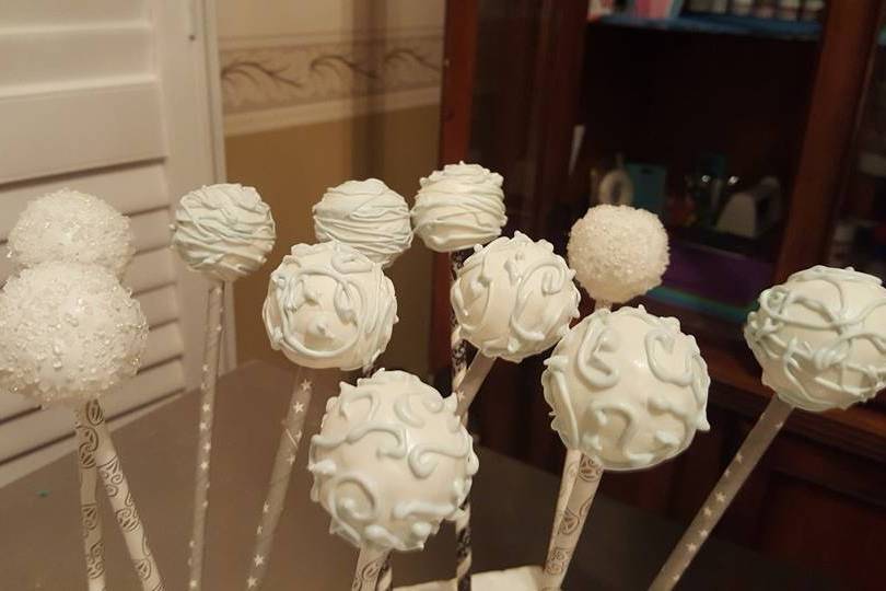 Bridal shower cake pops