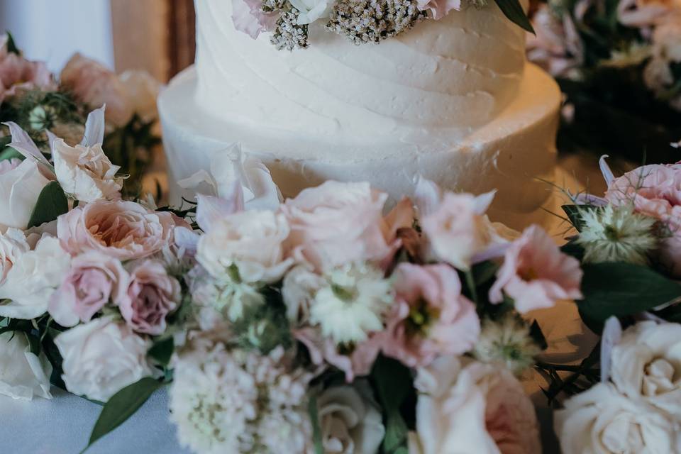 Fresh Flowers for Cake