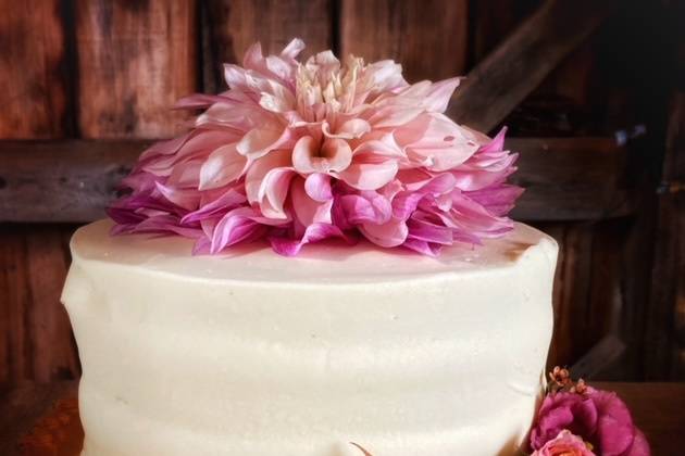 Real floral cake decor