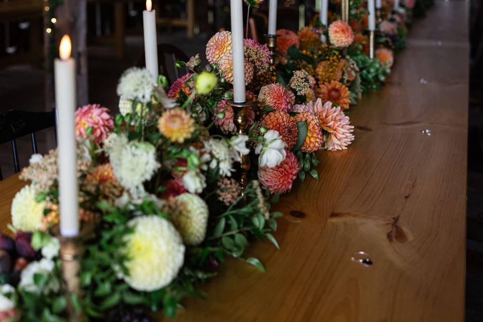 Dahlia Table Runner