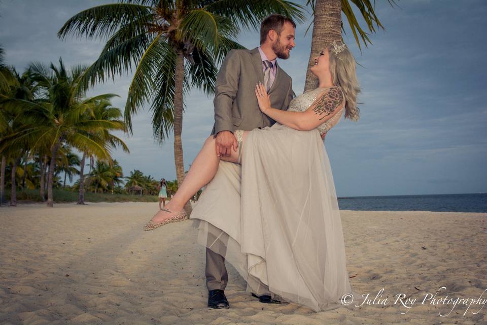 Key West beach wedding , renewal vows in Key West, Key West elopement, Key West photographer. Julia Roy Photography