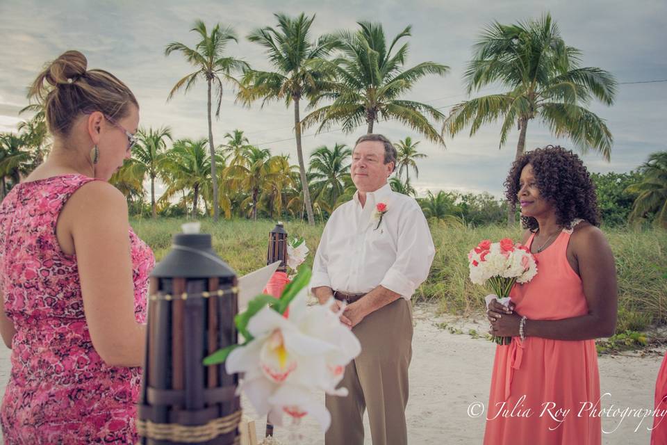 Key West beach wedding , renewal vows in Key West, Key West elopement, Key West photographer. Julia Roy Photography