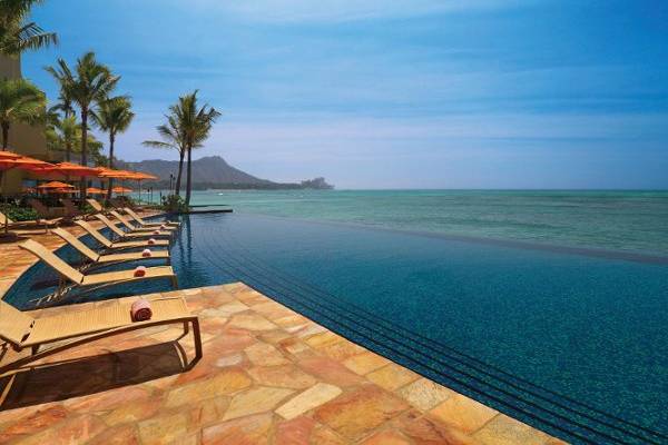 A new infinity pool offers features magnifcent views of Diamond Head and Waikiki Beach.