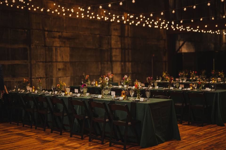 Wedding table set up lights
