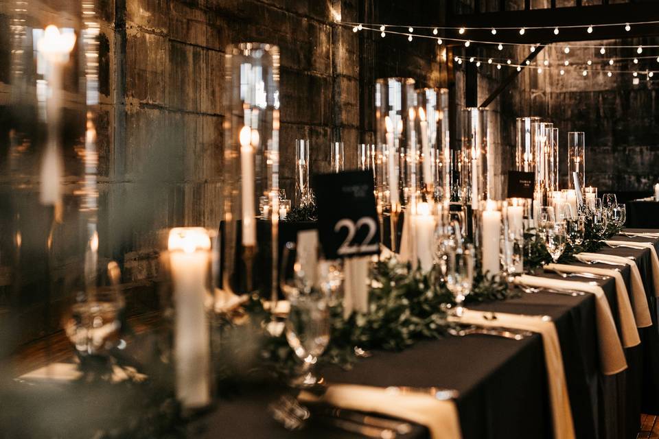 Wedding table candles