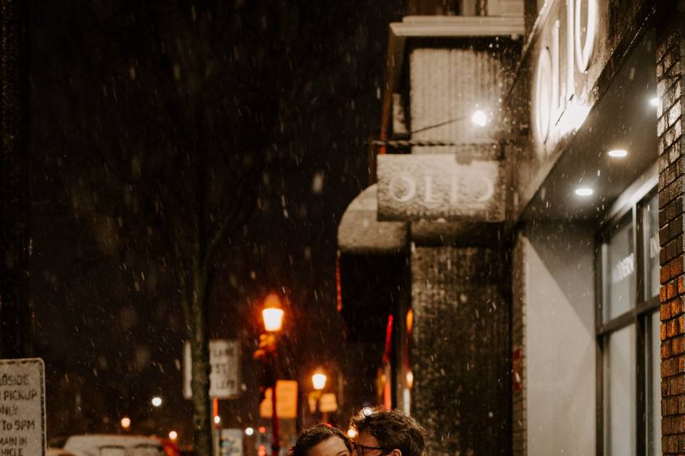 Bride and groom winter wedding