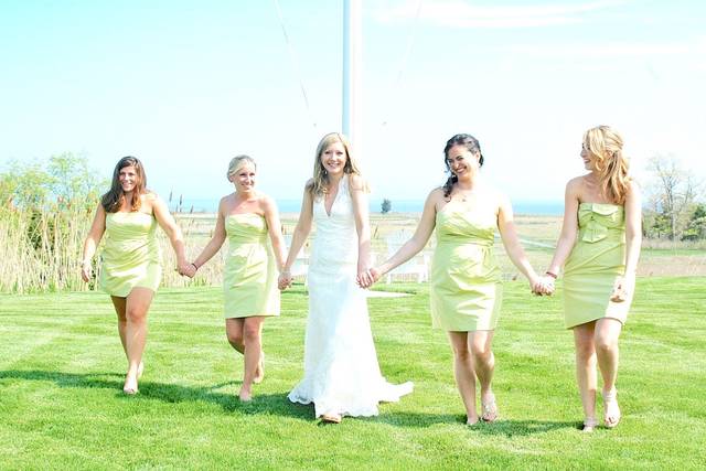 Spring yacht club wedding