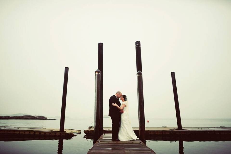 Kiss at the dock