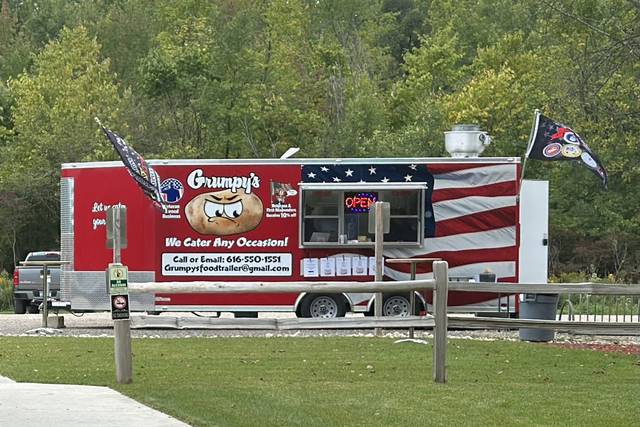 Grumpy’s Food Trailer