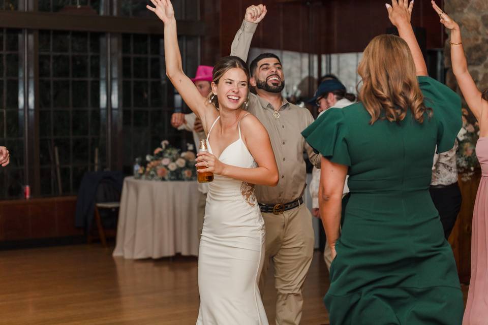 Www.theuncommonweddings.com