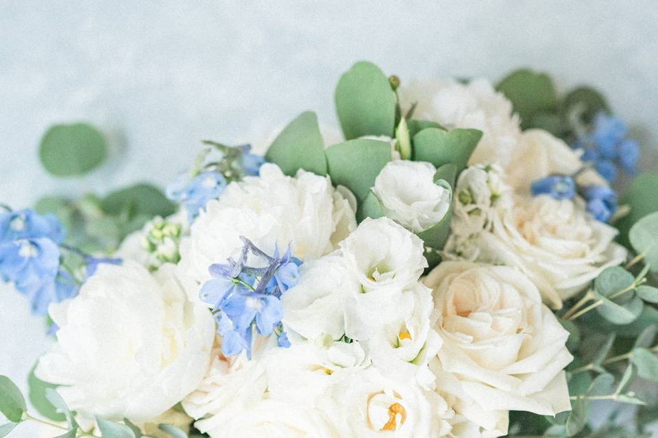 Bridal bouquet dusty blue