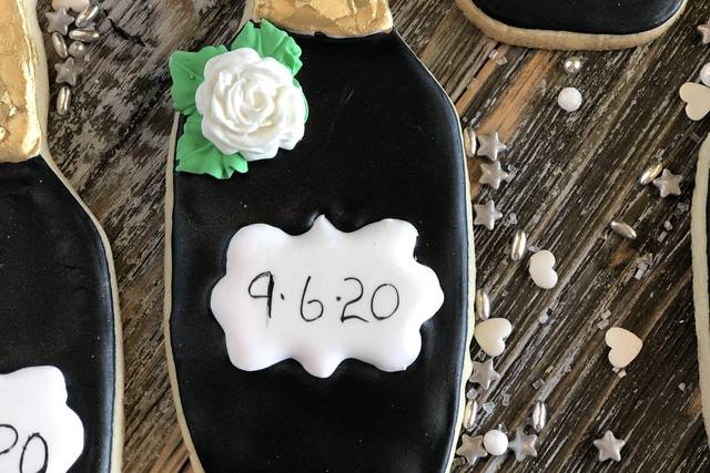 Champagne bottle favor