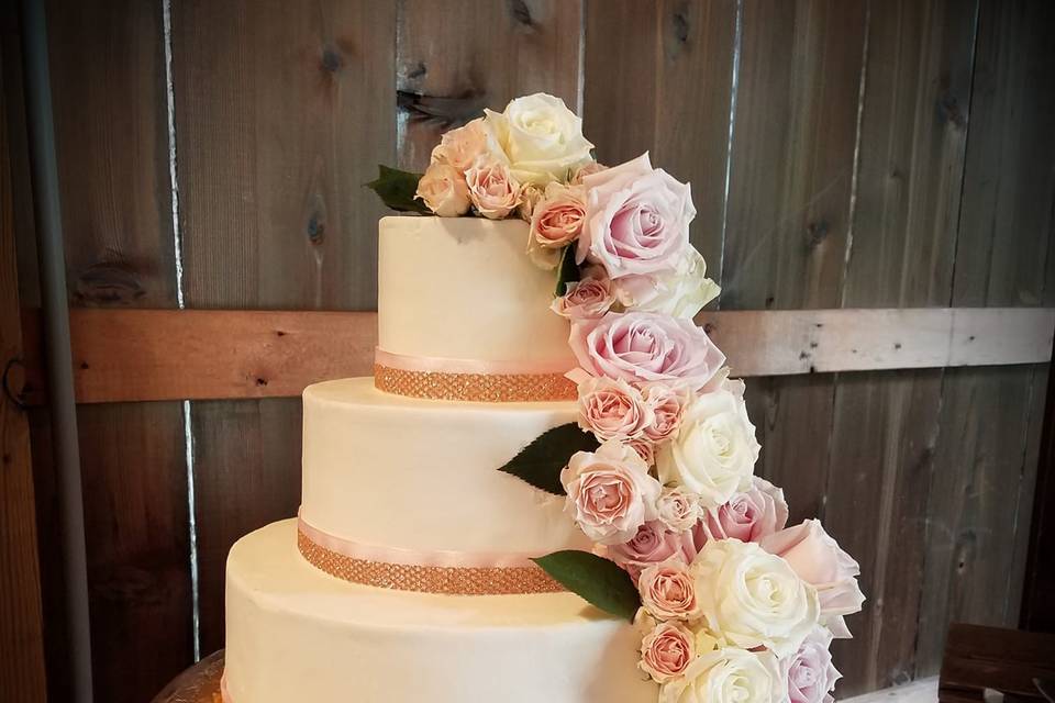 Floral design on cake