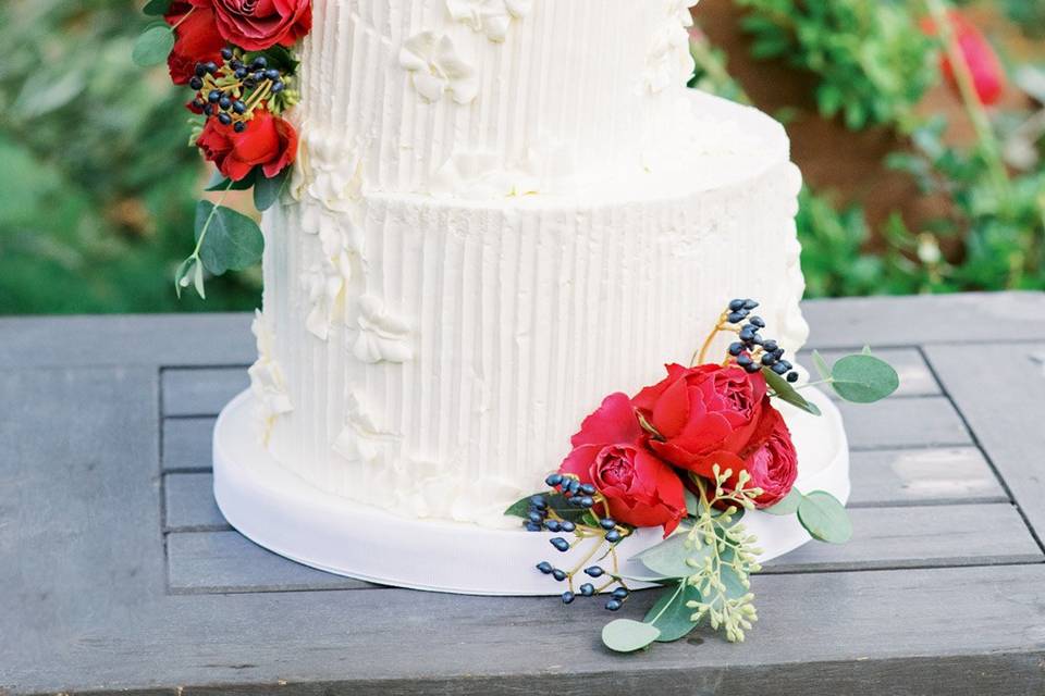 Lux Sucre Wedding Cake