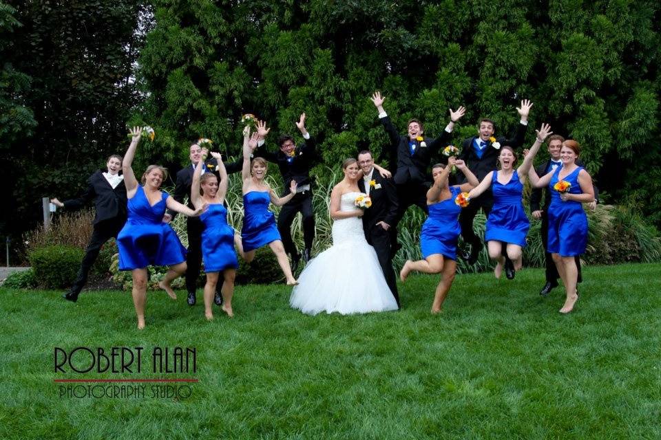 The couple with their bridesmaids and groomsmen