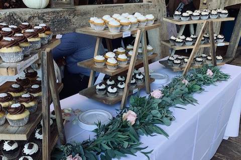 Cupcake Table